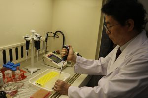 エラスチン研究の第一人者 岡元博士